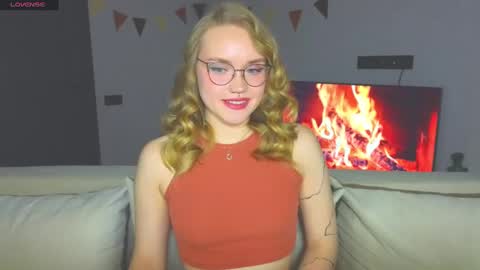 Kate online show from December 4, 2024, 3:54 pm