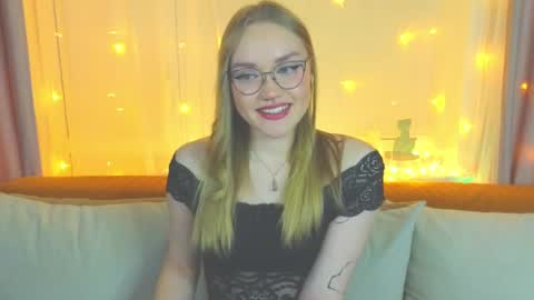 Kate online show from January 31, 2025, 4:06 pm