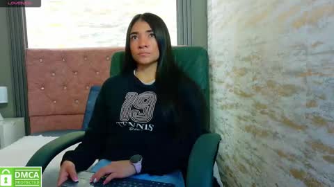 Snapshot of aurora_jones1 chatting on September 12, 2025, 3:17 am Aurora online show from September 12, 2025, 3:17 am