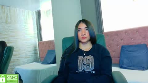 Snapshot of aurora_jones1 chatting on September 21, 2025, 3:30 am Aurora online show from September 21, 2025, 3:30 am
