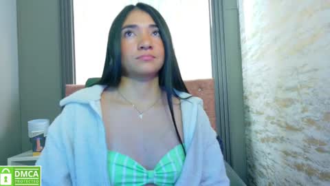 Snapshot of aurora_jones1 chatting on October 1, 2025, 3:56 am Aurora online show from October 1, 2025, 3:56 am