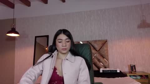 Snapshot of aurora_jones1 chatting on October 13, 2025, 1:38 am Aurora online show from October 13, 2025, 1:38 am