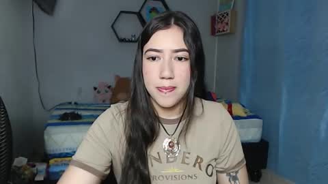 Snapshot of aurora_shy_ chatting on October 26, 2025, 11:42 pm Aurora online show from October 26, 2025, 11:42 pm