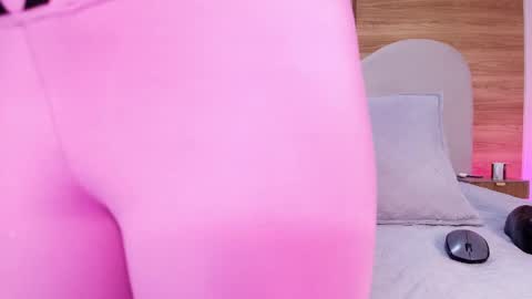 auroraa_miller online show from May 13, 2026, 3:04 am