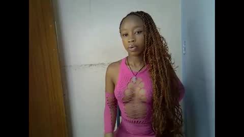 Aurora online show from November 9, 2025, 12:58 pm