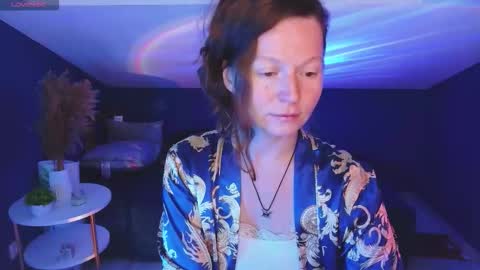 Snapshot of auroraborealis__ chatting on October 16, 2025, 6:58 am auroraborealis__ online show from October 16, 2025, 6:58 am