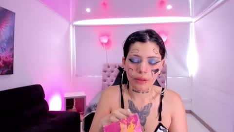 Snapshot of auroradiaz_ chatting on September 24, 2025, 7:39 pm Aurora Diaz online show from September 24, 2025, 7:39 pm