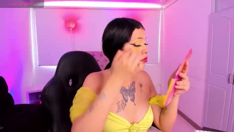 Snapshot of auroradiaz_ chatting on October 4, 2025, 8:51 pm Aurora Diaz online show from October 4, 2025, 8:51 pm