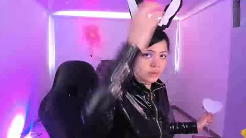 Snapshot of auroradiaz_ chatting on October 31, 2025, 7:37 pm Aurora Diaz online show from October 31, 2025, 7:37 pm