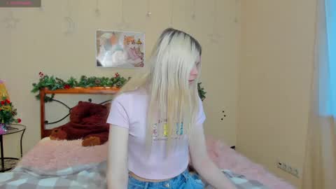 Aurora online show from December 19, 2024, 8:23 am