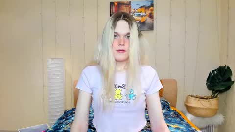 Aurora online show from February 16, 2025, 12:21 pm