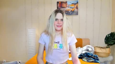 Aurora online show from February 16, 2025, 10:21 pm