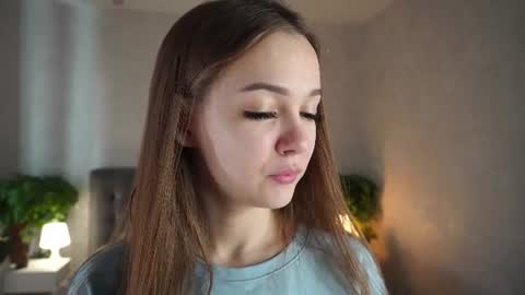 Snapshot of auroralowen chatting on July 19, 2026, 6:28 am Aurora online show from July 19, 2026, 6:28 am