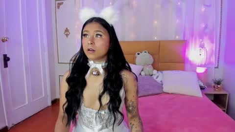 Snapshot of auroramontclair chatting on October 2, 2025, 11:50 am Aurora online show from October 2, 2025, 11:50 am