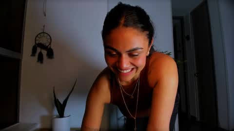 Aurora Ponce online show from October 10, 2025, 11:15 pm