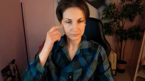 Snapshot of aurorascript chatting on February 21, 2026, 6:20 pm Aurora online show from February 21, 2026, 6:20 pm