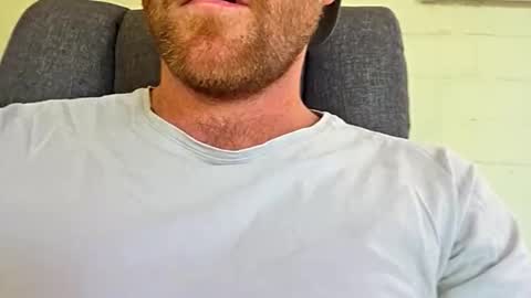 Snapshot of aussie_dadbod101 chatting on October 15, 2025, 11:27 pm aussie_dadbod101 online show from October 15, 2025, 11:27 pm