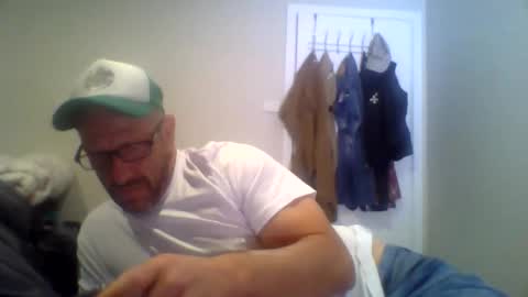 Snapshot of aussieguy59660 chatting on October 23, 2025, 12:48 pm aussieguy59660 online show from October 23, 2025, 12:48 pm