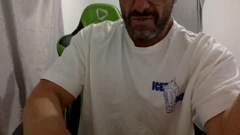 Snapshot of aussieguy59660 chatting on April 30, 2026, 10:21 am aussieguy59660 online show from April 30, 2026, 10:21 am