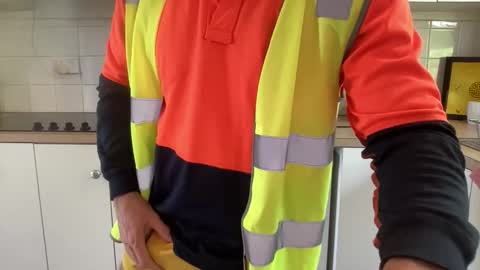 AussieMuscleDad online show from March 28, 2026, 12:43 am