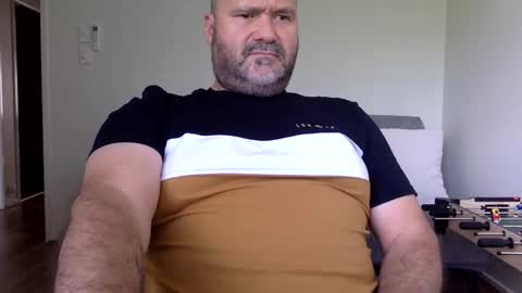Snapshot of austbuts chatting on February 8, 2025, 12:06 am austbuts online show from February 8, 2025, 12:06 am