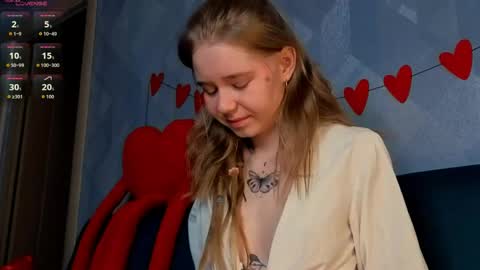 Snapshot of austeja_ona chatting on May 15, 2026, 6:37 pm Aya online show from May 15, 2026, 6:37 pm