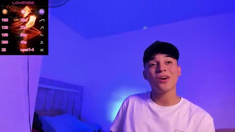 Snapshot of austin_cardieff_ chatting on October 22, 2025, 8:08 pm Austin online show from October 22, 2025, 8:08 pm