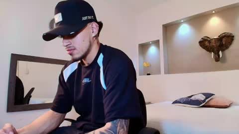 Snapshot of austin_collinss chatting on January 25, 2025, 8:21 am AUSTIN online show from January 25, 2025, 8:21 am