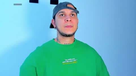 Snapshot of austin_curry chatting on June 30, 2026, 8:43 pm A online show from June 30, 2026, 8:43 pm
