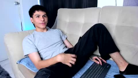Austin online show from April 24, 2026, 7:38 pm
