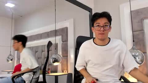 austinreeds online show from October 26, 2025, 9:42 pm