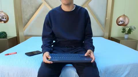 austinreeds online show from November 1, 2025, 11:56 am