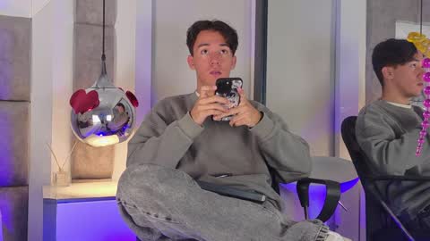 austinreeds online show from April 3, 2026, 12:47 pm