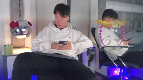 austinreeds online show from April 8, 2026, 2:06 pm