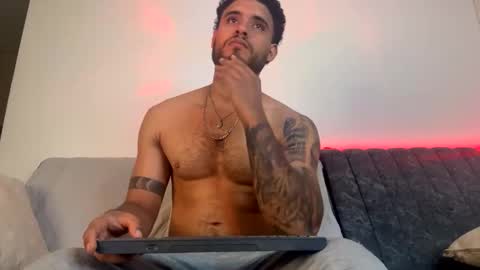 Snapshot of austintorres_ chatting on March 20, 2026, 1:21 am AustinTorres online show from March 20, 2026, 1:21 am