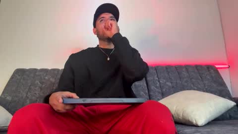 Snapshot of austintorres_ chatting on March 27, 2026, 1:44 am AustinTorres online show from March 27, 2026, 1:44 am