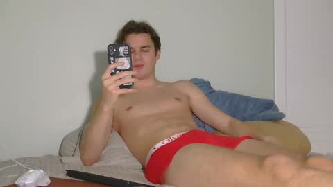 Snapshot of auston_r1ch chatting on December 21, 2024, 12:31 am Auston 3 online show from December 21, 2024, 12:31 am