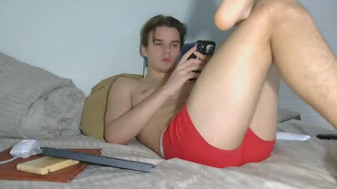 Snapshot of auston_r1ch chatting on December 23, 2024, 1:51 am Auston 3 online show from December 23, 2024, 1:51 am