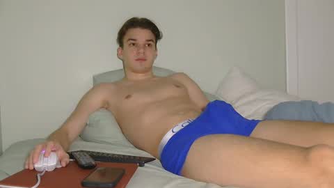 Snapshot of auston_r1ch chatting on February 6, 2025, 5:19 pm Auston 3 online show from February 6, 2025, 5:19 pm