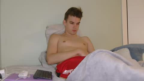 Snapshot of auston_r1ch chatting on September 29, 2025, 10:03 pm Auston 3 online show from September 29, 2025, 10:03 pm