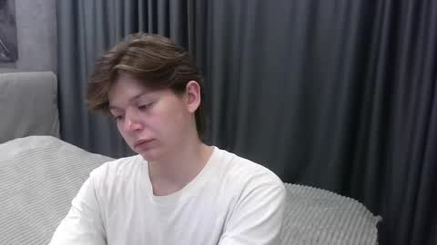 Snapshot of ausxuw chatting on October 15, 2025, 8:31 pm ausxuw online show from October 15, 2025, 8:31 pm