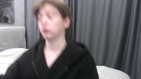 Snapshot of ausxuw chatting on October 17, 2025, 10:34 pm ausxuw online show from October 17, 2025, 10:34 pm