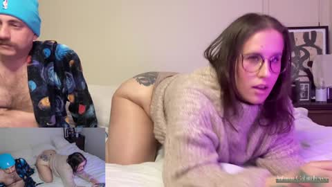 Snapshot of autumncabinfever chatting on February 2, 2025, 9:45 pm Autumn Cabin Fever online show from February 2, 2025, 9:45 pm