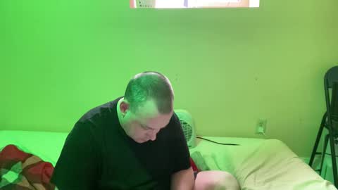 Auz online show from December 20, 2025, 7:21 pm