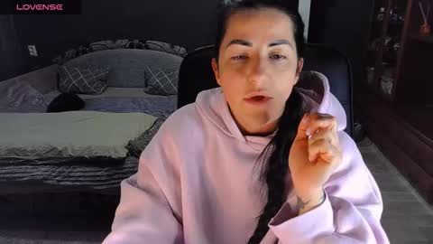 Ava online show from February 10, 2026, 2:21 pm