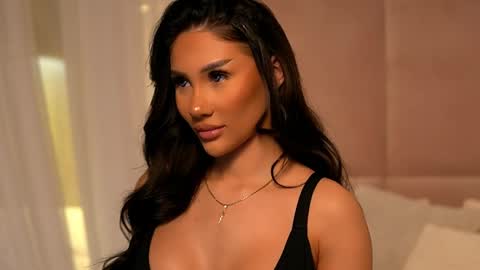 Ava online show from May 4, 2026, 12:17 am