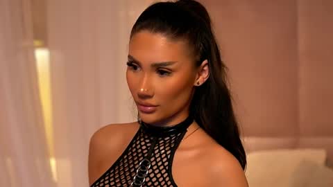 Ava online show from May 7, 2026, 1:22 am