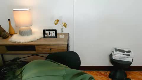 Snapshot of ava_lux chatting on September 21, 2025, 11:01 am Ava online show from September 21, 2025, 11:01 am