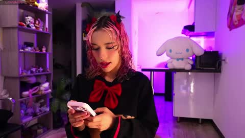 Snapshot of ava_williams_ chatting on April 15, 2026, 10:54 pm AVA online show from April 15, 2026, 10:54 pm