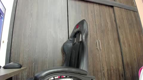 Snapshot of avaa_am chatting on March 9, 2025, 9:57 am AVA online show from March 9, 2025, 9:57 am